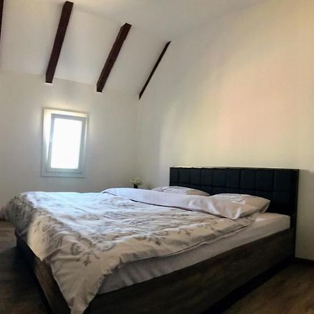 Guest House Markovic Lovcen Цетинє Екстер'єр фото
