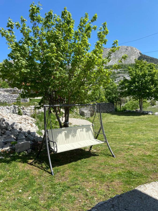Guest House Markovic Lovcen Цетинє Екстер'єр фото