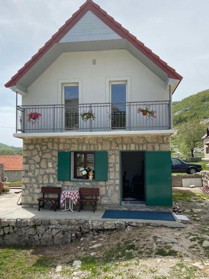 Guest House Markovic Lovcen Цетинє Екстер'єр фото