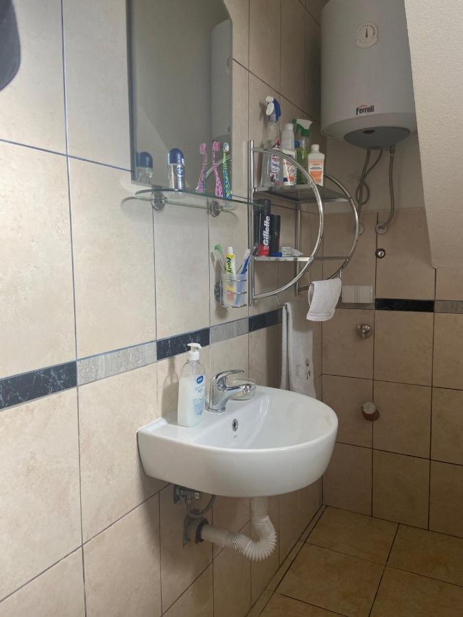 Guest House Markovic Lovcen Цетинє Екстер'єр фото